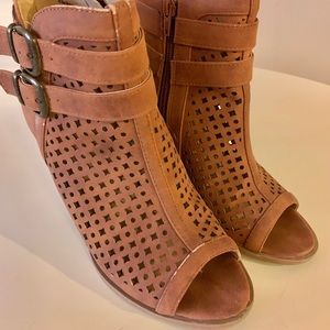 Brash Women’s Peep Toe Chunky Heeled Booties